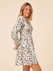 Coeurva 女士 V 领长袖百褶全印花简约短款休闲连衣裙 - 彩色 - 查看 6