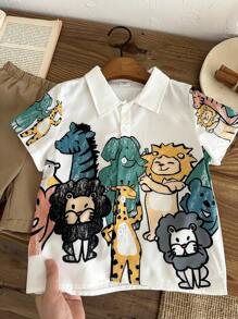 SHEIN 2入組年輕男孩可愛動物印花寬領寬鬆編織短袖襯衫和實色補丁口袋短褲套裝