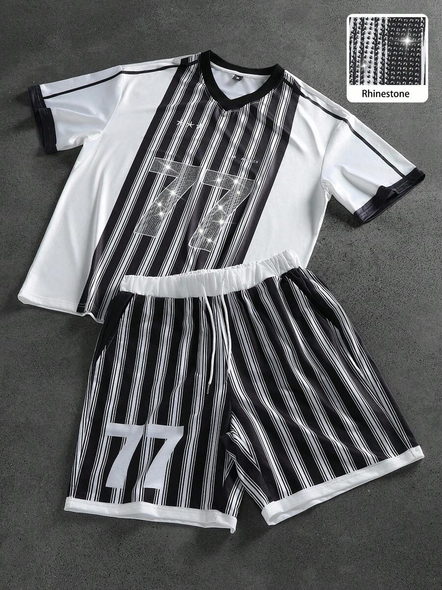 Manfinity EMRG Conjunto de camiseta y pantalones cortos para hombres, estilo callejero joven con estampado de rayas, patrón numérico y decoración de rhinestones. Conjunto de 2 piezas con pantalones cortos a rayas en blanco y negro para hombres. Conjunto de pantalones cortos con rhinestones para hombres. Conjunto de 2 piezas de pantalones cortos para hombres. Conjunto de pantalones cortos a rayas en blanco y negro para hombres. Conjunto de 2 piezas a rayas para hombres en verano. - Multicolor - Ver 1
