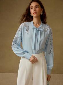 MOTF PREMIUM Áo blouse ren tương phản bằng vải lanh - Màu xanh nhạt - Xem 5