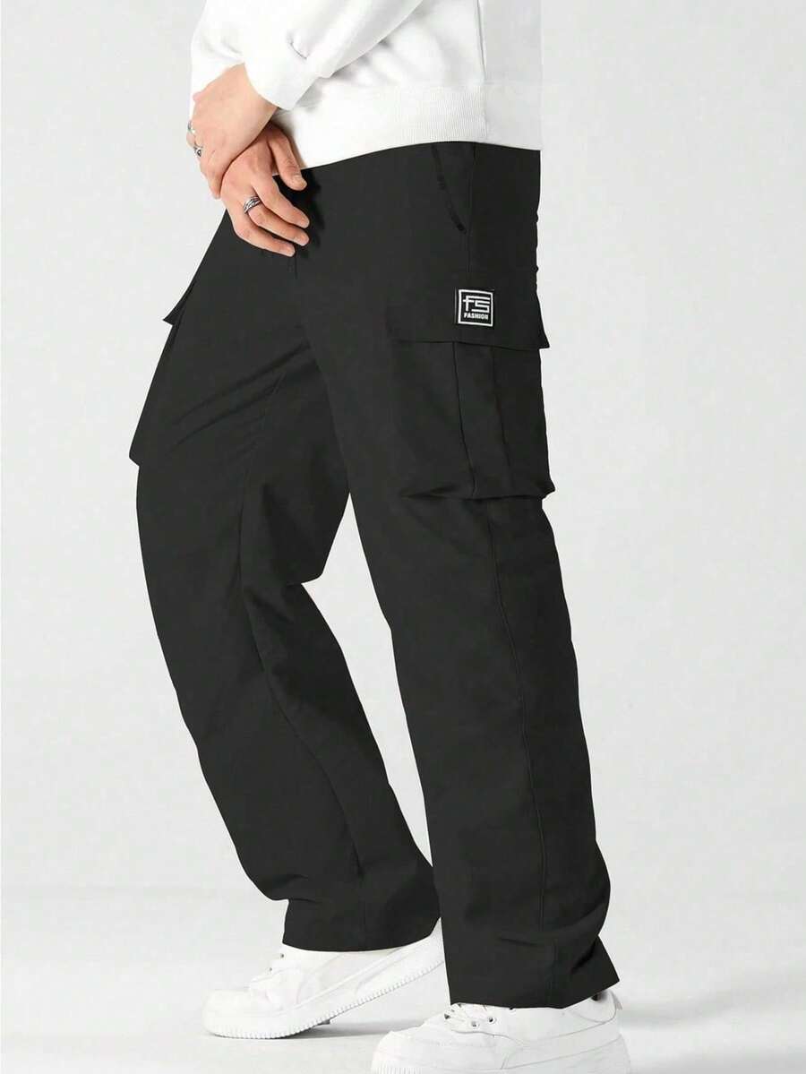 Manfinity Sport Corelite 男士字母刺绣工装口袋宽松运动裤 - 黑色 - 查看 1