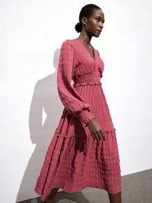 Maija Váy dài tay bồng cổ chữ V họa tiết kẻ caro đỏ tím đậm, viền bèo nhún, thắt eo, viền loe tôn dáng, trang phục lễ hội âm nhạc đồng quê phong cách Bohemian sang trọng, váy nhẹ nhàng, đa năng cho mọi mùa - Màu đỏ tím - Xem 1