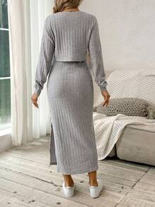 SHEIN 2 piezas Conjunto de maternidad: Vestido de tirantes acanalado de unicolor + Chaqueta corta con botones - Gris - Ver 2