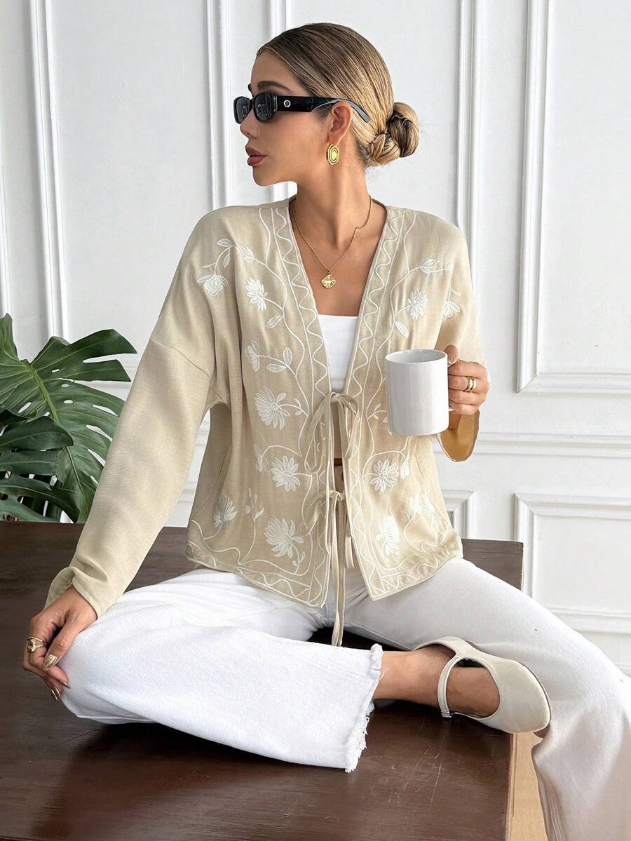 SHEIN Frenchy 秋冬女款印花系带长袖常规夹克 - 杏色 - 查看 1