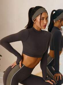 GLOWMODE Áo dài tay dáng lửng FeatherFit™ với đường may tôn dáng, có lỗ xỏ ngón tay cái, thích hợp cho yoga, pilates, tập luyện nhẹ nhàng, mặc hàng ngày thoải mái, có mút ngực tháo rời, mùa xuân hè. - Màu nâu Sô-cô-la - Xem 1