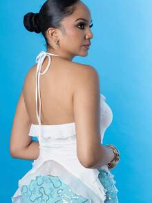 Melissa Matos 夏日浪漫白色荷葉邊緣絲帶和3D花朵系領上衣，夏季女性上衣演唱會女裝性感服裝 - 白色 - 查看 6
