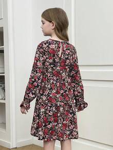 SHEIN Tween 女童碎花印花荷叶袖荷叶边下摆连衣裙 - 黑色 - 查看 3