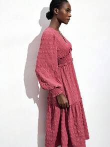 Maija Váy dài tay bồng cổ chữ V họa tiết kẻ caro đỏ tím đậm, viền bèo nhún, thắt eo, viền loe tôn dáng, trang phục lễ hội âm nhạc đồng quê phong cách Bohemian sang trọng, váy nhẹ nhàng, đa năng cho mọi mùa - Màu đỏ tím - Xem 6