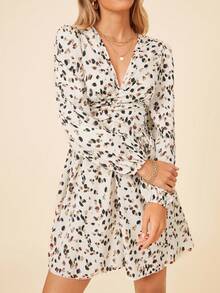 Coeurva 女士 V 领长袖百褶全印花简约短款休闲连衣裙 - 彩色 - 查看 5