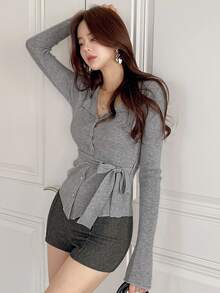 DAZY Sexy Plunging Collar Fitted Elegant Button Tie-Front Cardigan - Grey - View 9