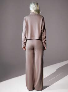 CasuGlow Women, Spring, Autum, Two Set, Sweatshirt, Contrast Color, Crop Sweatshirt, Long Length Pant, Loose Fit, Brown, Pocket, Zipper - Mocha Brown - View 2