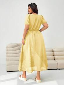 SHEIN EZwear EZwear Plus 浅黄色圆领短袖夏季度假连衣裙 - 黃色 - 查看 2