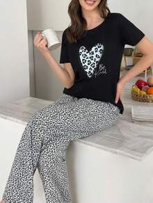 RueChic 2Pcs Cotton Heart Leopard Pattern Short Sleeve Shirt And Leopart Pattern Sleep Bottom Homewear Set - Black - View 5