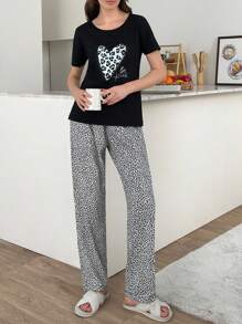 RueChic 2Pcs Cotton Heart Leopard Pattern Short Sleeve Shirt And Leopart Pattern Sleep Bottom Homewear Set - Black - View 3