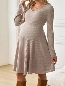 SHEIN 秋装，秋季服装，孕妇装 秋季服装 孕妇装 纯色 V 领插肩袖罗纹针织连衣裙 罗纹孕妇装 长袖孕妇装 米色孕妇装 针织孕妇装 - 杏色 - View 5