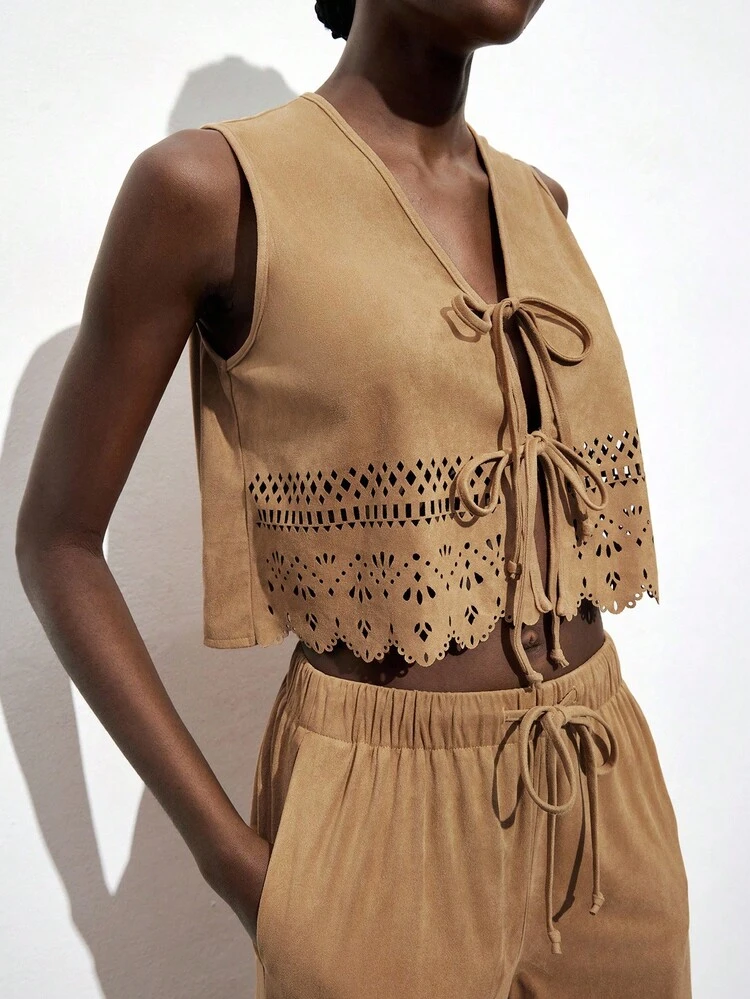 SHEIN Maija Women's Fashion Casual Solid Color Hollow Out Twist Top Tan Two Pieces Set Women Brown Two Pieces Set Women Suede Two Pieces Set Women Two Pieces Pants Set Two Pieces Set Modern Vacation Nomadic Casual Fashion All-Match Women's Country Concert Clothing Western Style Women's Clothing Nomadic Style Bohemian High-End Elegance All-Match Country Concert Clothing Exotic Atmosphere, Country Concert, Western Style Clothing, High-Grade Fabric, Comfortable And Breathable