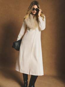 Poéselle 奶油色长款大衣，配以柔软的人造毛皮披肩领，优雅的冬季必备单品。人造毛皮领大衣，女士长款大衣，冬季长款大衣，奶油色冬季，吸睛外套，中性色胶囊衣橱，奢华女士大衣，优雅冬季时尚，女士时尚翻领大衣，冬季，简约时尚，适合日常穿着、外出、通勤、约会、居家等各种场合。 - 杏色 - 查看 5