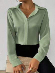 SHEIN PETITE 女式纯色缎面简约衬衫，不对称下摆，秋季女式衬衫，优雅 - 綠色 - 查看 4