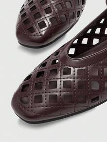 CUCCOO BIZCHIC Pre-Laser 镂空方头女式平底鞋 - 棕色 - 查看 5