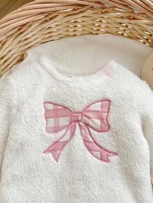 SHEIN 女婴可爱休闲毛绒蝴蝶结格子图案睡衣套装，秋冬 - 白色 - 查看 4