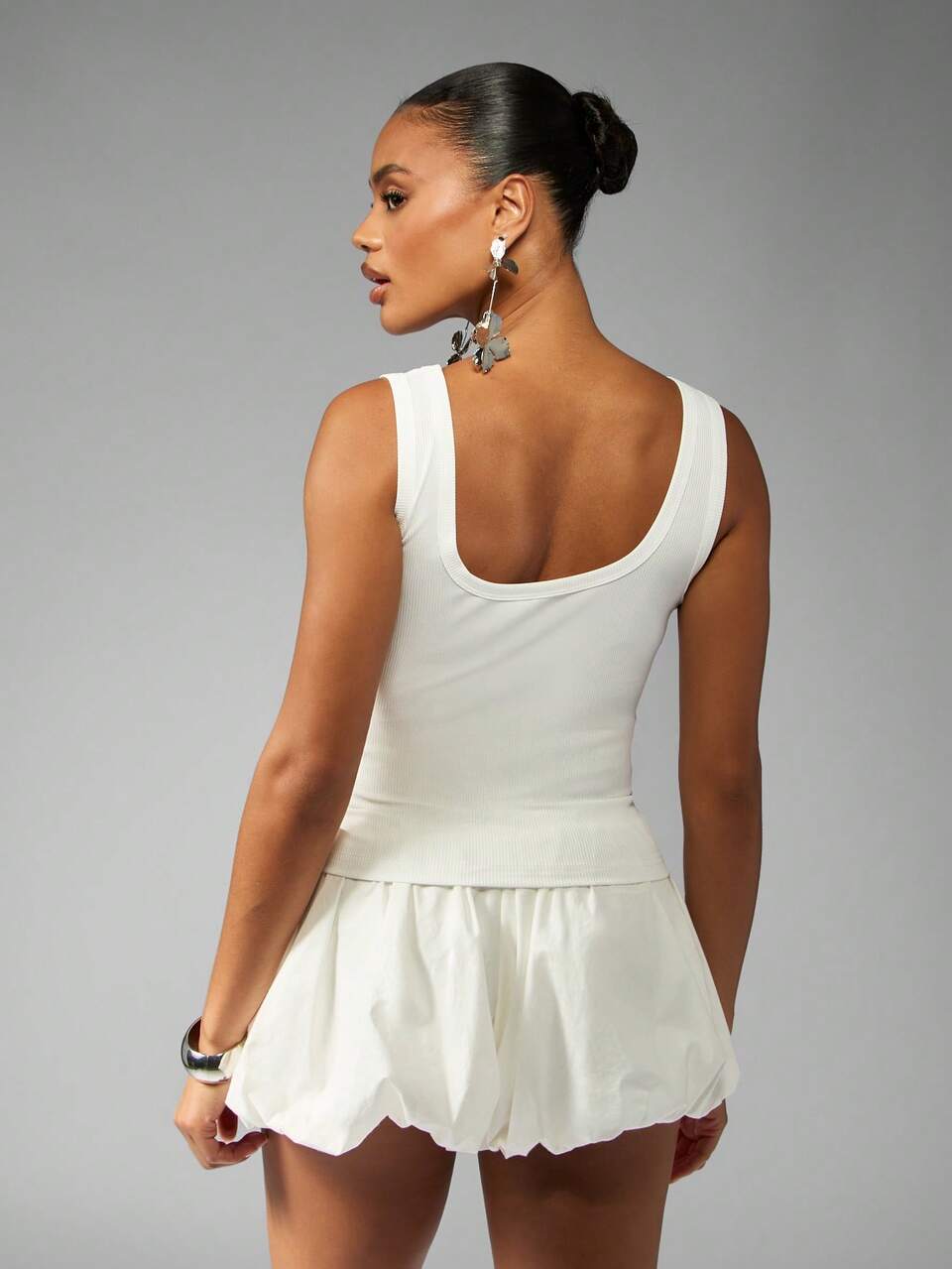 MISSGUIDED Ribbed Tank Top With Pearl Beaded Embroidery Floral Design Summer Sleeveless Fitted Tank Top Square Neck Party Evening Occasion Bubble Hem Elegant Top