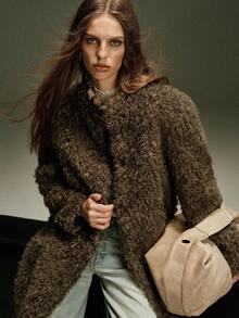 Arave Áo khoác nữ mùa đông lông giả cao cấp, thanh lịch, không cổ, dáng rộng, dài, mềm mại - Màu Xám nhạt - Xem 2