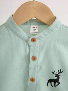 SHEIN 2入組青少年男孩休閒大學街頭風格藍綠色立領半扣短袖襯衫,適合春夏旅行、日常穿著和學校穿著 - 藍色 - 查看 3