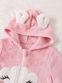 新生女婴卡通云朵图案贴花拉链连帽保暖法兰绒连体衣 适合秋冬季