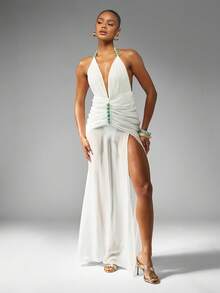 MISSGUIDED Evening Maxi Dress With Plunging Neckline Halter Ruched Chiffon Design Wedding Summer Resort Beach Destination Vacation Gown Party Formal Prom - White - View 4