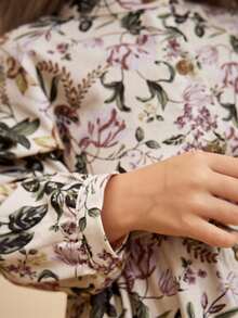 SHEIN Young Girl Floral Print Ruffle Hem Long Sleeve Dress - White - View 6