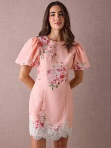 Enchnt 女士花卉印花圆领优雅泡泡袖蕾丝下摆拼布连衣裙，适合日常约会 - 粉色 - 查看 5