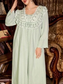 PalaceNights Embroidered Lace Vintage Palace Style Plus Size Nightgown + Robe Set, Fall Clothes - Mint Green - View 3