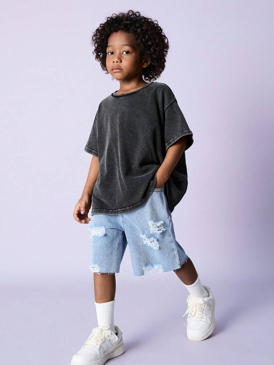 男童休闲运动学院日韩宽松水洗柔软舒适圆领T恤，适合儿童返校、生日派对、聚会、演出、婚礼、洗礼、日常穿着，也适合上学、旅行、运动，以及春夏季节穿着。 - 黑色 - 查看 1