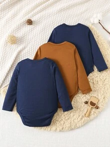 SHEIN 3件套新生儿男女通用纯色舒适休闲撞色拼接长袖连体衣和裤子套装，连体衣，适合室内、室外、日常、运动、玩耍、派对、拍照、度假等各种场合，四季皆宜。男婴连体衣套装，男婴长袖服装，3件装，婴儿套装，新生儿男婴服装，男婴秋季服装 - 彩色 - 查看 2