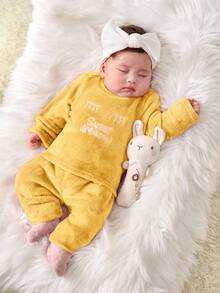 SHEIN Newborn Baby Girl Cute Pink Letter Pattern Fuzzy Long Sleeve Top And Elastic Waist Pants Set, Autumn/Winter Fall - Yellow - View 7