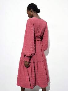 Maija Váy dài tay bồng cổ chữ V họa tiết kẻ caro đỏ tím đậm, viền bèo nhún, thắt eo, viền loe tôn dáng, trang phục lễ hội âm nhạc đồng quê phong cách Bohemian sang trọng, váy nhẹ nhàng, đa năng cho mọi mùa - Màu đỏ tím - Xem 4