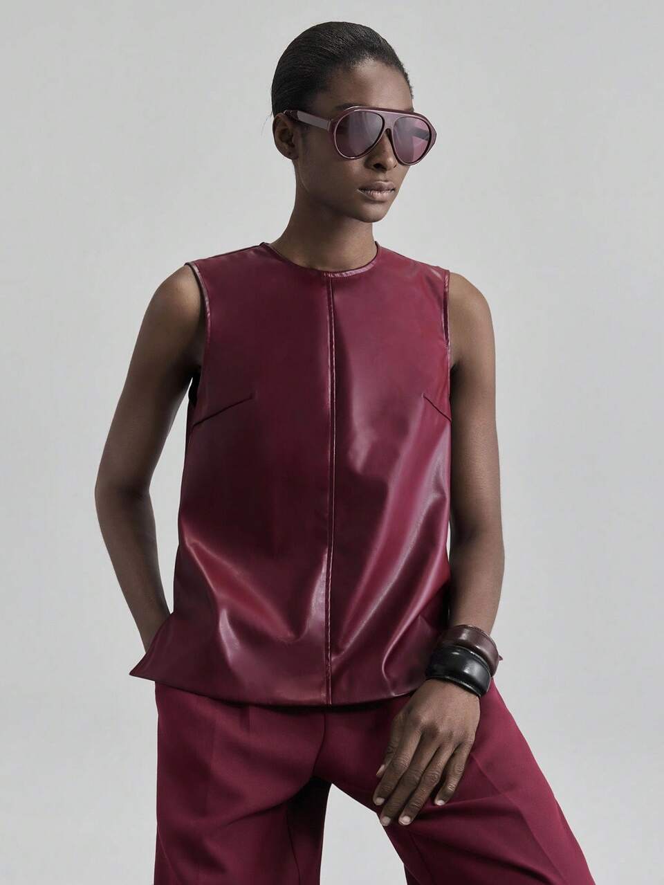 Burgundy Summer Chic Night Out Women's Sleeveless Round Neck Top,Minimalist Old Money Style Loose Fit Business Casual Office Wear Commuter Clothing
