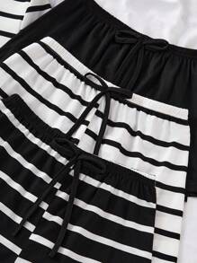 Lowkey Lull 3 件套条纹休闲短袖上衣和短裤女式睡衣套装 - 黑與白 - 查看 4