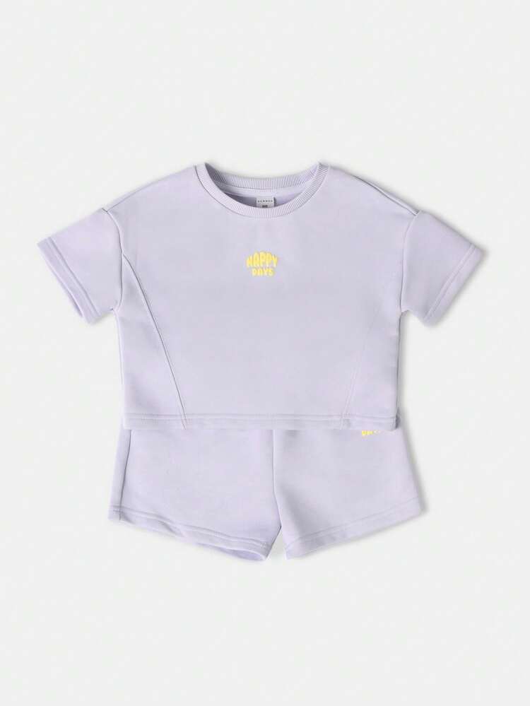 Maglietta corta a maniche larghe con pantaloncini abbinati