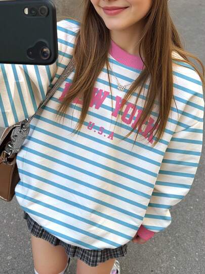 SHEIN Dopamine Stripe, Teen Girl Casual Minimalist Thick Soft "NEW YORK" Letter Loose Crew Neck Comfortable Long Sleeve Sweatshirt, Suitable For Autumn/Winter Daily Wear, Cozy Season, Autumn Outfits For Outing, Easy Comfort, Autumn & Winter Layers For Girls, Stylish Kids, Casual Wear, Kids Graphic Sweatshirt, Back To School, Fall Clothes, Homecoming, Chic Autumn, Fall New Style