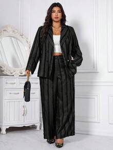 SHEIN Clasi بدلة رياضية مكونة من بليزر مزدوج الصدر مخطط وبنطال فضفاض واسع الساق مقاس كبير - الأسود - مشاهدة 6