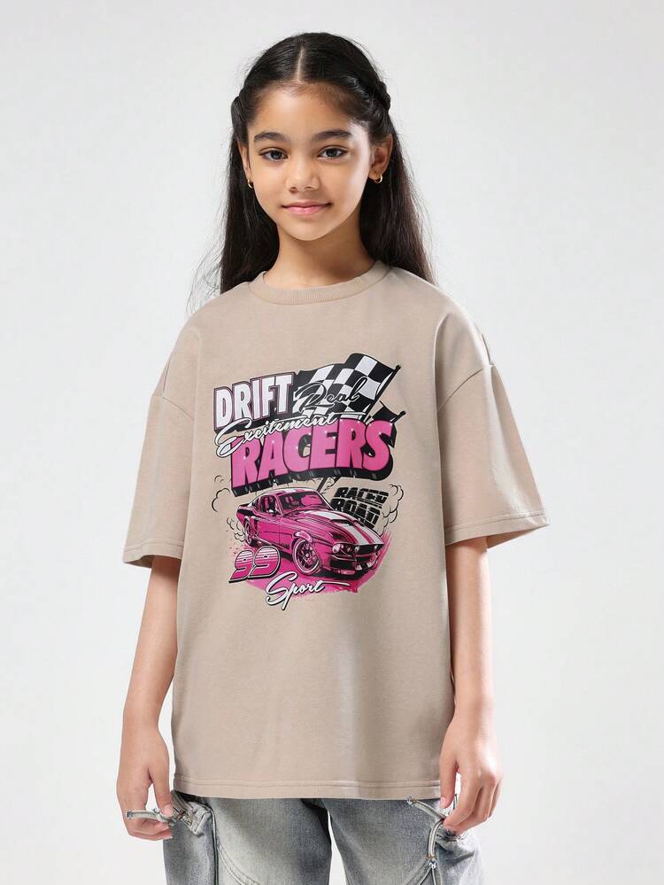 Luźna bawełniana koszulka z nadrukiem samochodu driftowego