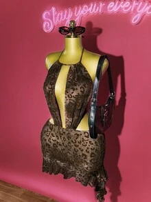 Slaydiva Hàng mới về mùa hè 2025, Thích hợp cho tiệc sinh nhật, Trở lại trường, Phong cách trường học, Trang phục hàng ngày, Thường ngày, Kỳ nghỉ, Du lịch du thuyền, Bãi biển, Tắm nắng, Lan truyền, Thời trang đường phố, Y2K Sexy Bombshell, Cổ yếm, Khoét sâu trước và giữa, Hở lưng gợi cảm, Họa tiết da báo nhung, Đầm ngắn ôm sát, Đầm mùa hè cho nữ - màu nâu - Xem 12