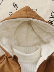 SHEIN 1 件年轻男孩休闲风格卡其色加厚白色羊毛连帽长袖连体裤，简约时尚个性化百搭，适合 4-7 岁男孩日常休闲装返校季