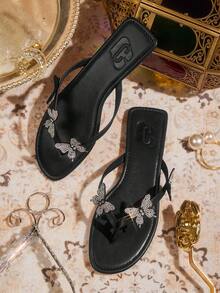 CUCCOO TILAWA Sandalias planas de mujer con decoración de mariposa de PU negro y rhinestones, versátiles para uso casual, ocio, vacaciones y playa