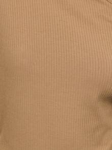 Nöista Top de punto acanalado con escote asimétrico descubierto de un hombro, combinado con pantalones de pierna ancha entallados. Un conjunto minimalista elegante que favorece la silueta, perfecto para looks de oficina elegantes, salidas refinadas y atuendos inteligentes para vacaciones.