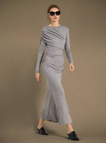 Ontre 优雅风格，简约设计，材质，针织面料，灰色，长袖，船领，褶饰细节，修身廓形，女式长裙，女式针织连衣裙，秋季服装，日常休闲装，商务休闲装 - 灰色 - 查看 6
