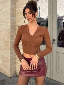 Firerie Damen Kaffeebraun einfach elegantes romantisches Lässig Langarm Drapierter Ausschnitt Figurbetontes T-Shirt, Damen Herbst/Winter Layering, Damen T-Shirt, Schulanfang, Abschluss, Musikfestival - Kaffeebraun - Übersicht 2