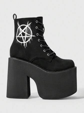 Goth Botas cortas con plataforma de suela gruesa de 5.7 pulgadas, impermeables para mujeres. Cierre lateral con cremallera, puntera redonda y tacón grueso de 5.7 pulgadas. Estilo punk con bordado de estrella redonda en negro y burdeos. Estilo europeo y americano de moda, adecuado para zapatos de plataforma de actuación en el escenario.