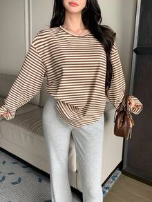 DAZY 女士宽松休闲条纹拼色长袖T恤，基本款长款上衣，适合秋季、春季和夏季 - 巧克力棕 - 查看 9